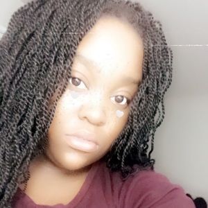 Meet your Posher, Mia